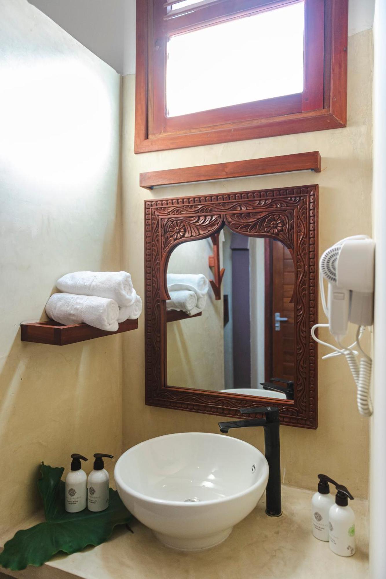 Tasneem Islamic Luxury Suites Jambiani  Exterior photo
