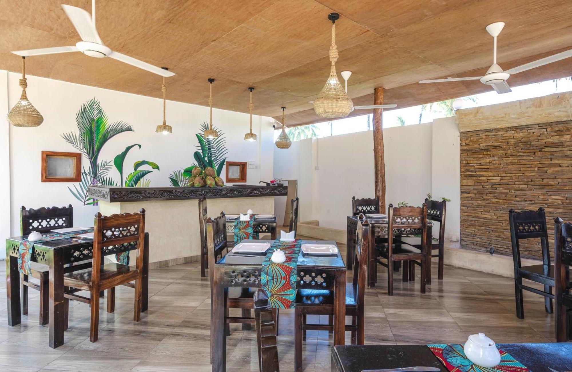 Tasneem Islamic Luxury Suites Jambiani  Exterior photo