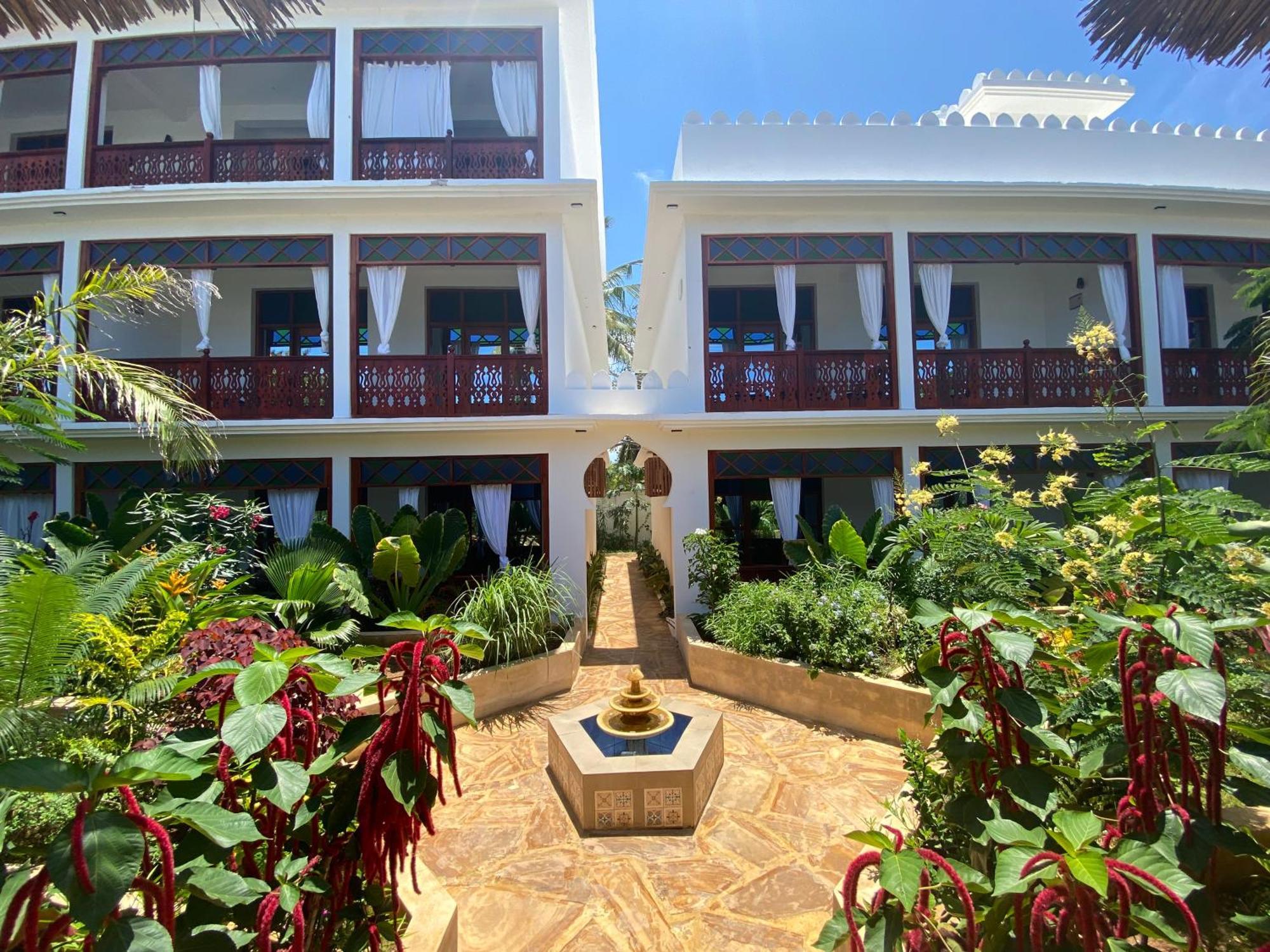 Tasneem Islamic Luxury Suites Jambiani  Exterior photo