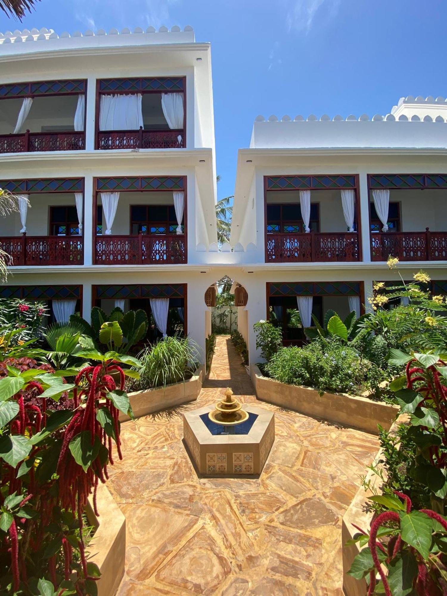Tasneem Islamic Luxury Suites Jambiani  Exterior photo